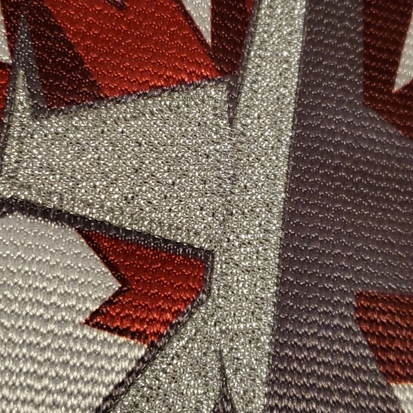 BNWT Youth XL official Winnipeg Jets Jersey - Picture 3 of 8